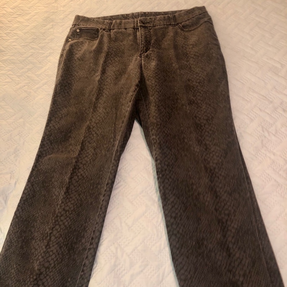 Dana Buchman  Straight leg jeans. Size 18W